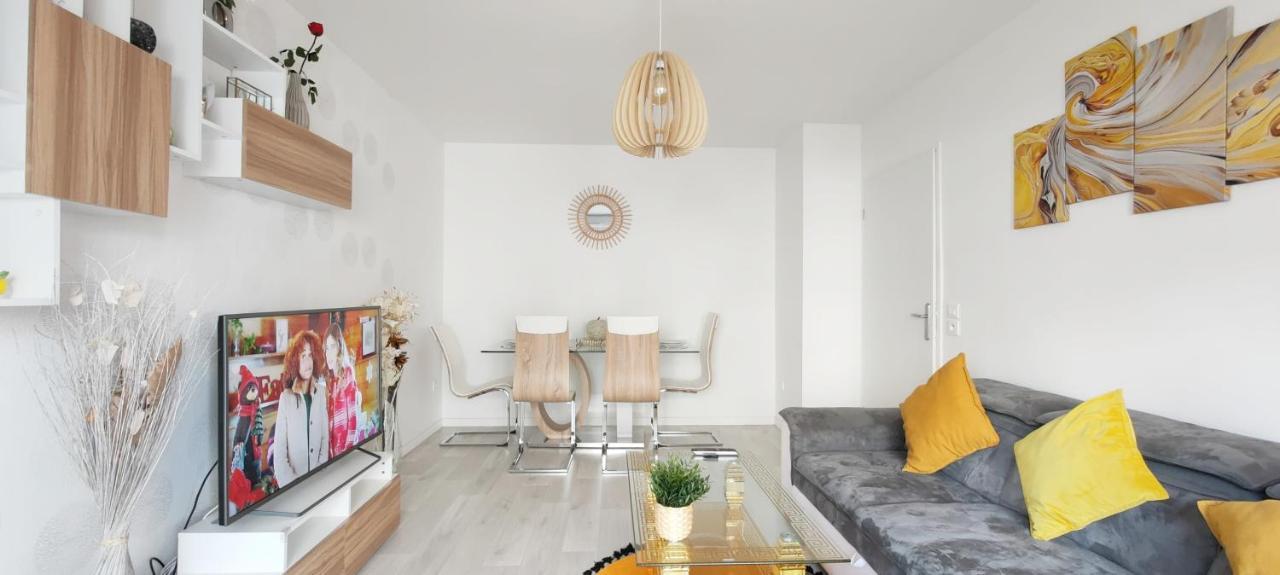Chic Apart With Parking Near Paris Apartment Epinay-sur-Seine Luaran gambar